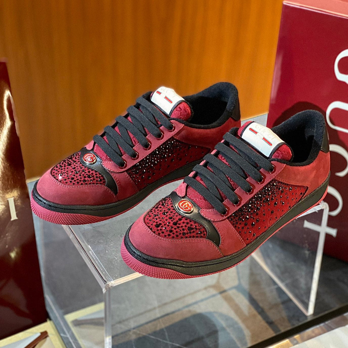 GG Men's 25 Screener Sneaker Red Mesh Suede 524503