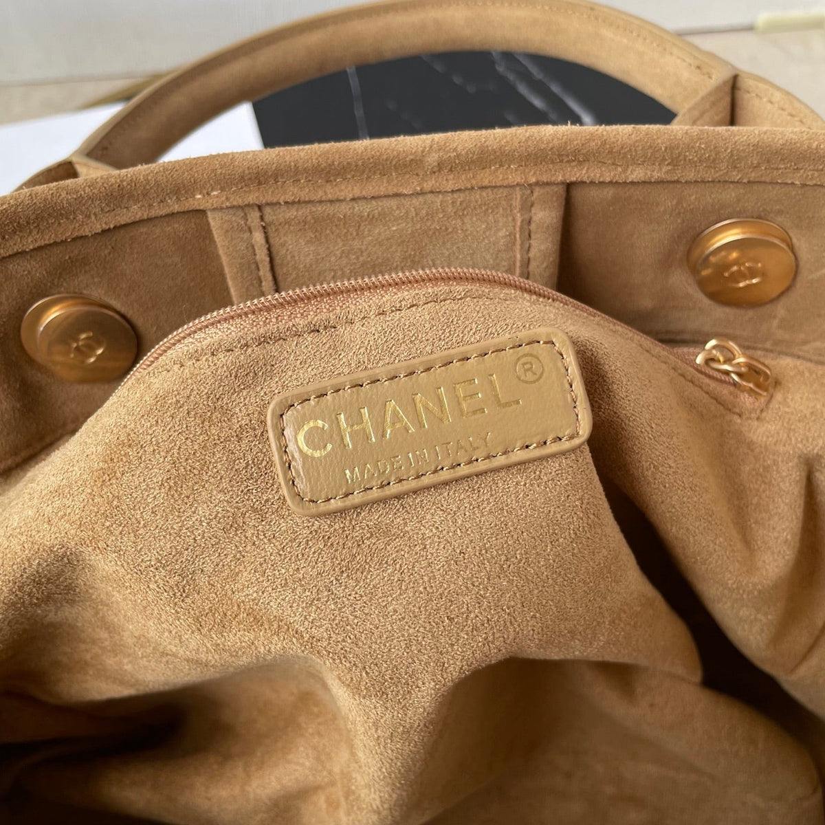 CC 25 Deauville Tote Bag 34cm Beige Crochet Suede