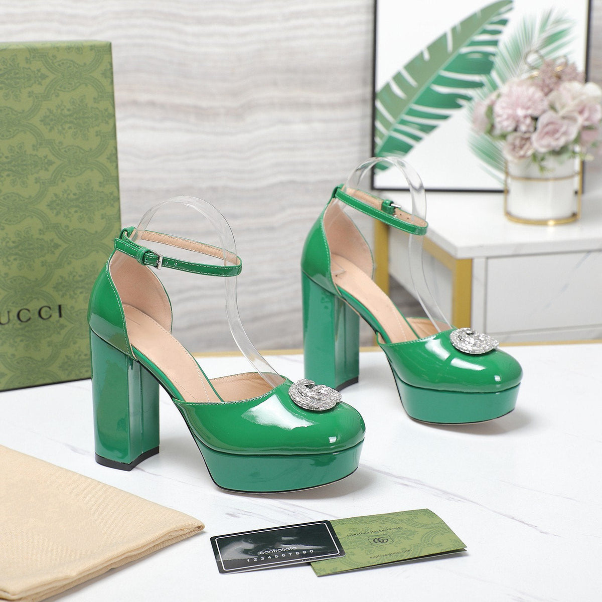 platform pump with double g green patent leather
