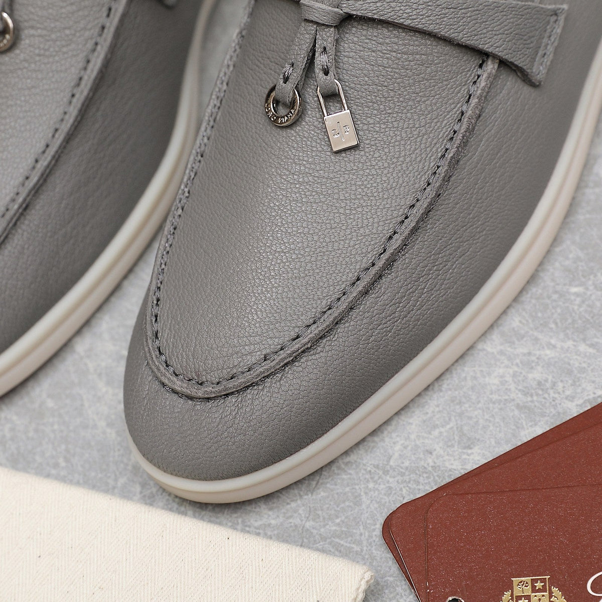 LP SUMMER CHARMS WALK LOAFERS LIGHT GRAY LAMBSKIN