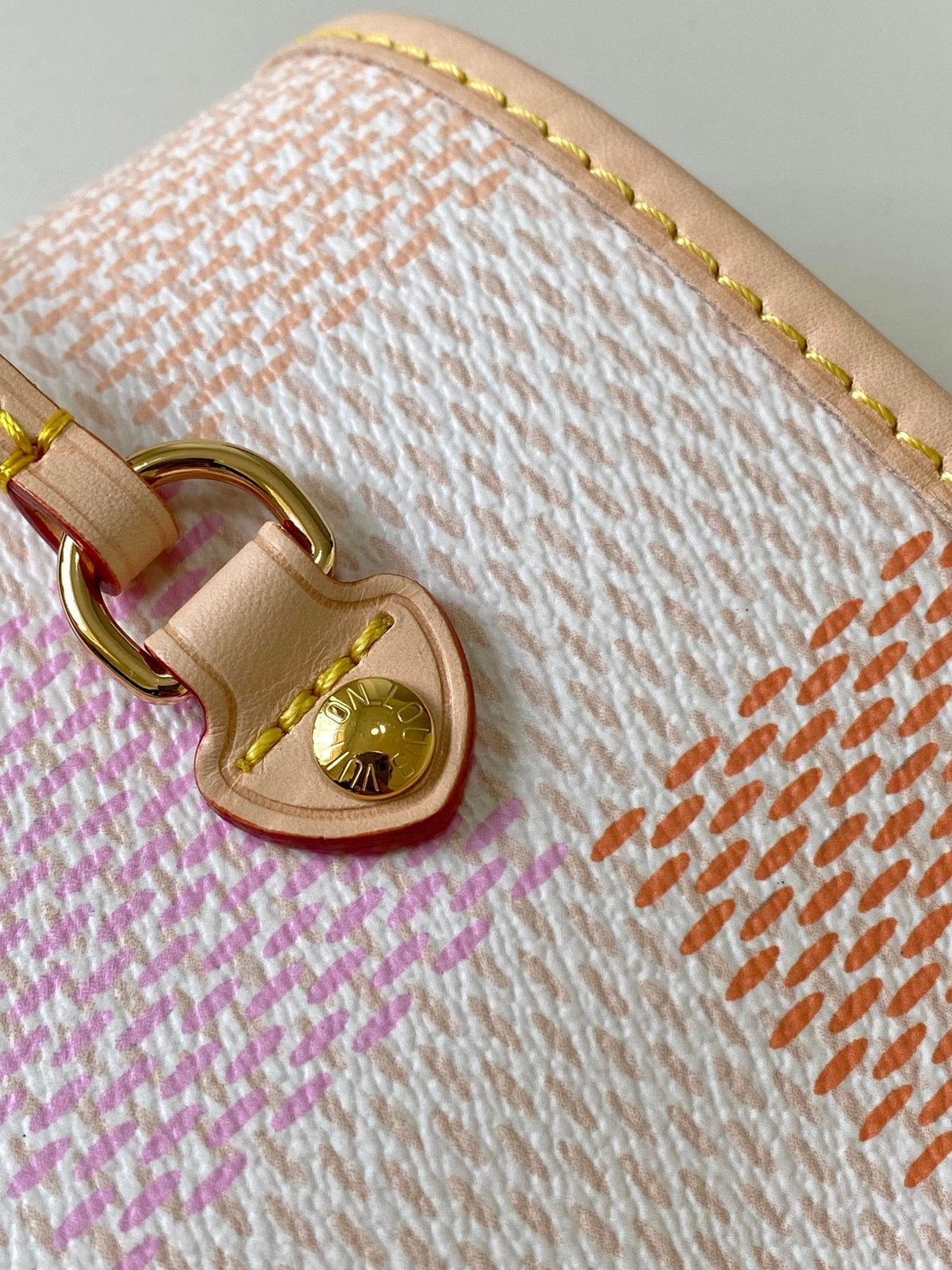 neverfull mm 31 peach damier coasted canvas