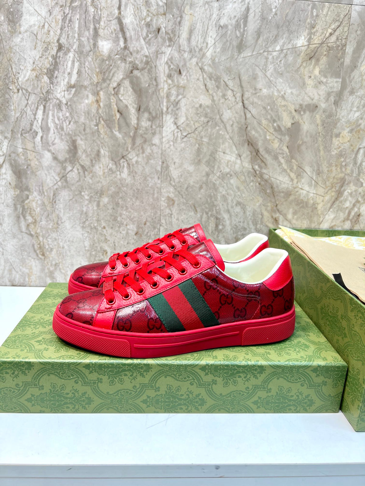 GG Men's ACE Sneaker Red Calfskin 525959
