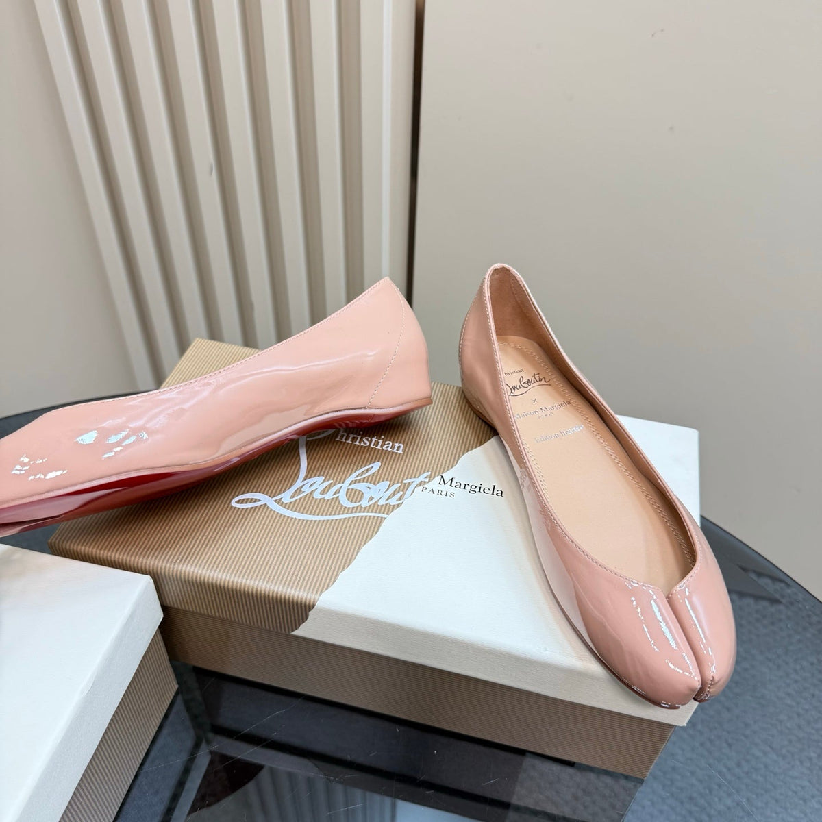 CL x Margiela Tabi Flat Shoes Patent Leather 239098