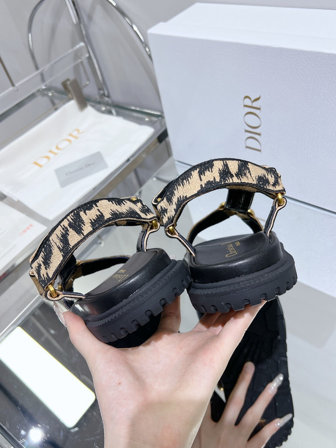 CD D-Wave Sandal In Drak Beige Black Cowhide 100765