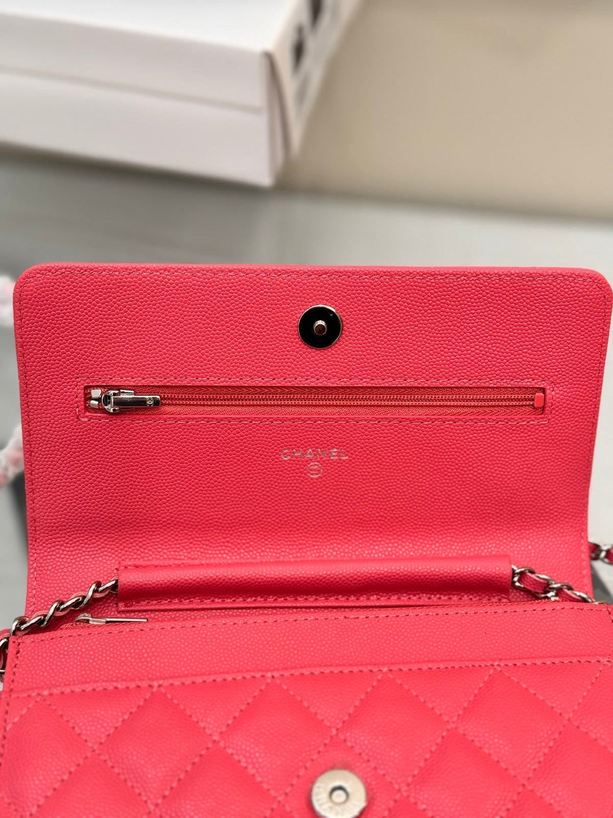WOC 19CM RED CAVIAR SILVER HARDWARE