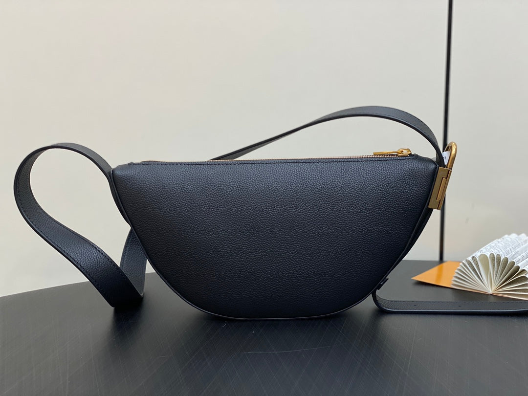 low key bumbag 28cm black calfskin