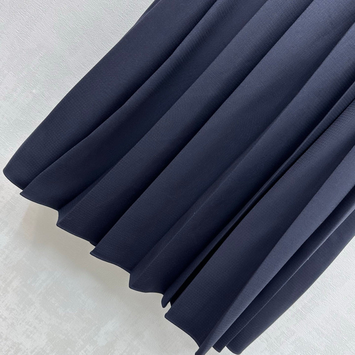 Miumiu 2026 Leather-buckled Pleated Midi Skirt Navy Blue Cotton 356069