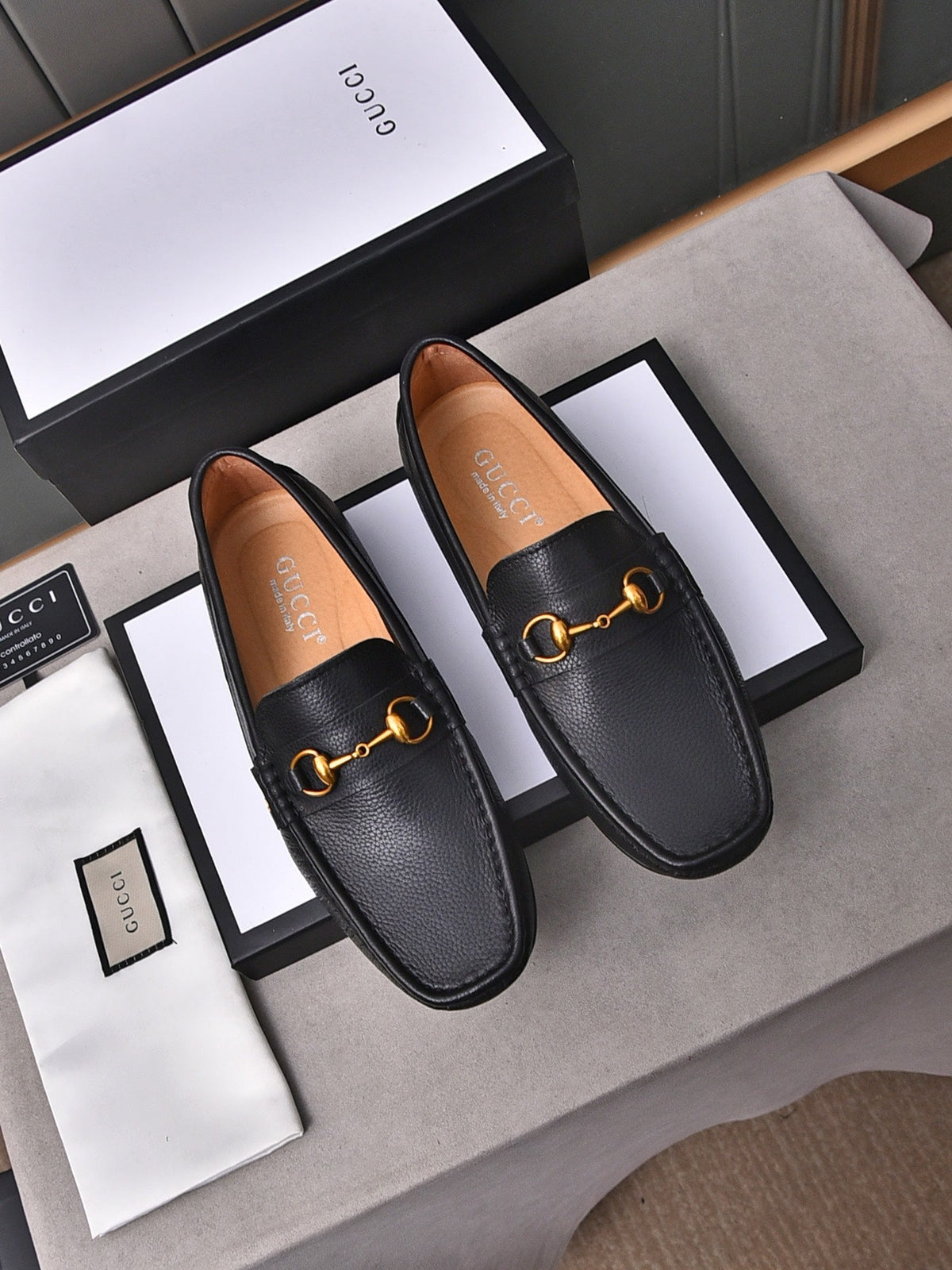 GG Men's Bee Loafer Black Cowhide 853336