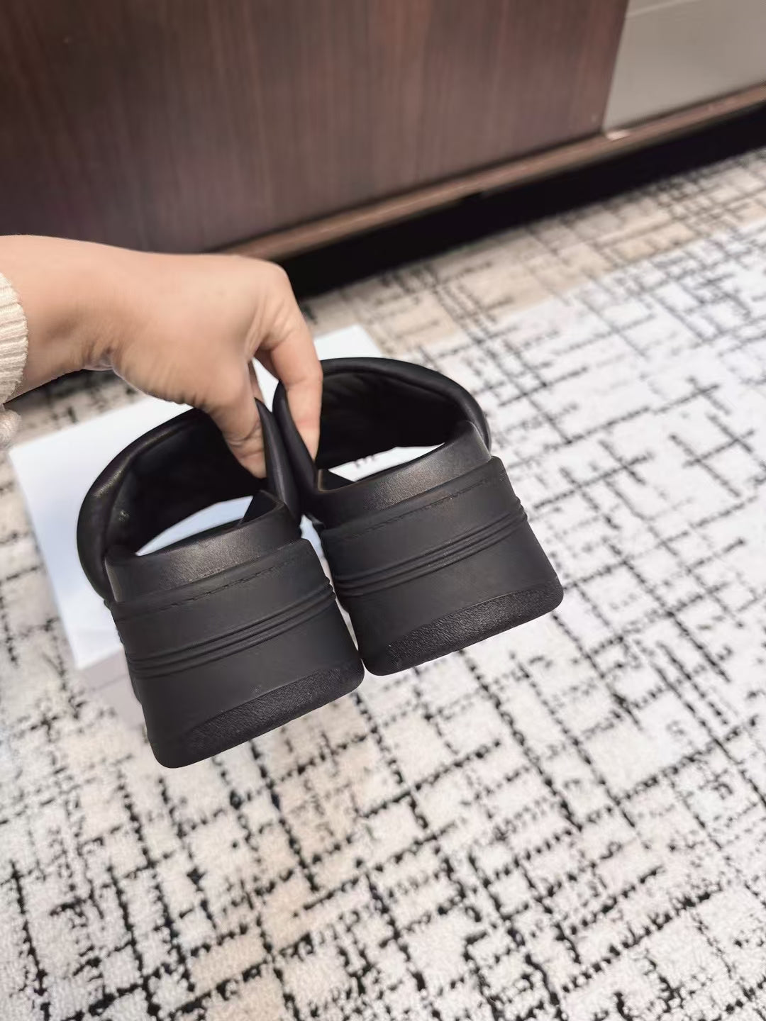CELINE 25C BLOCK SLIDE BLACK SHEEPSKIN 233708