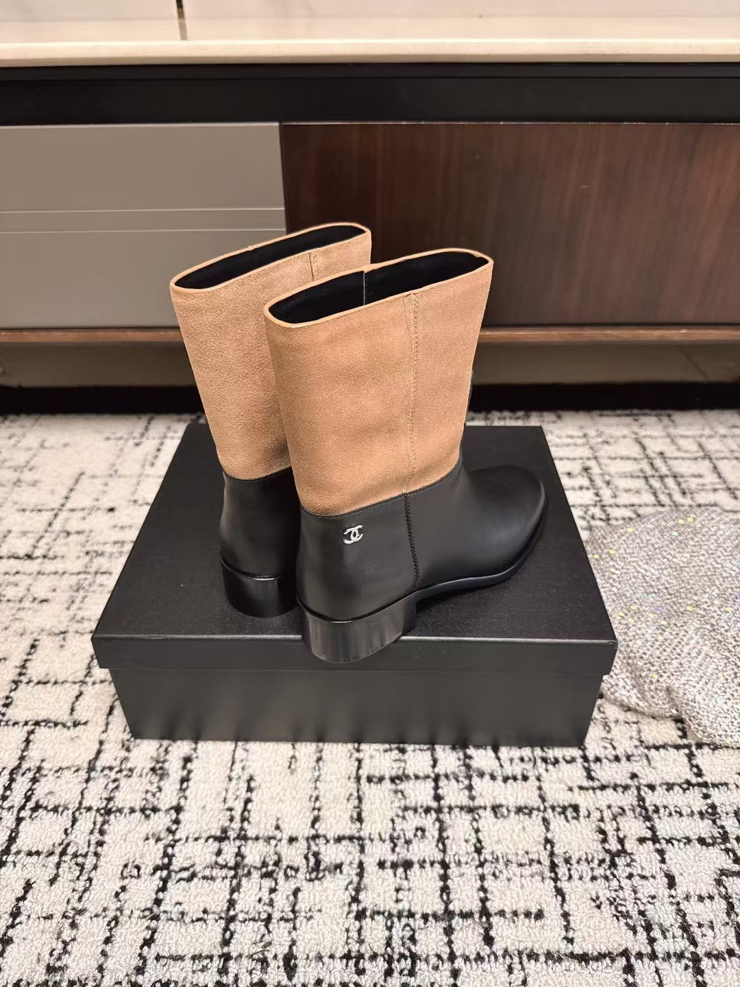 Chanel 25A Winter New Low Boots Black Beige Cowhide 393515
