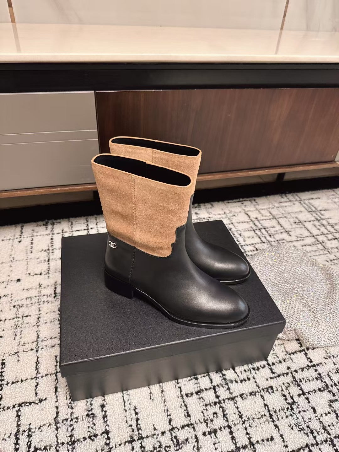 Chanel 25A Winter New Low Boots Black Beige Cowhide 393515