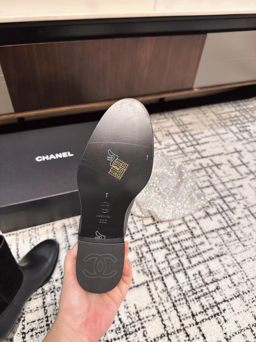 Chanel 25A Winter New Low Boots Black Cowhide 393516
