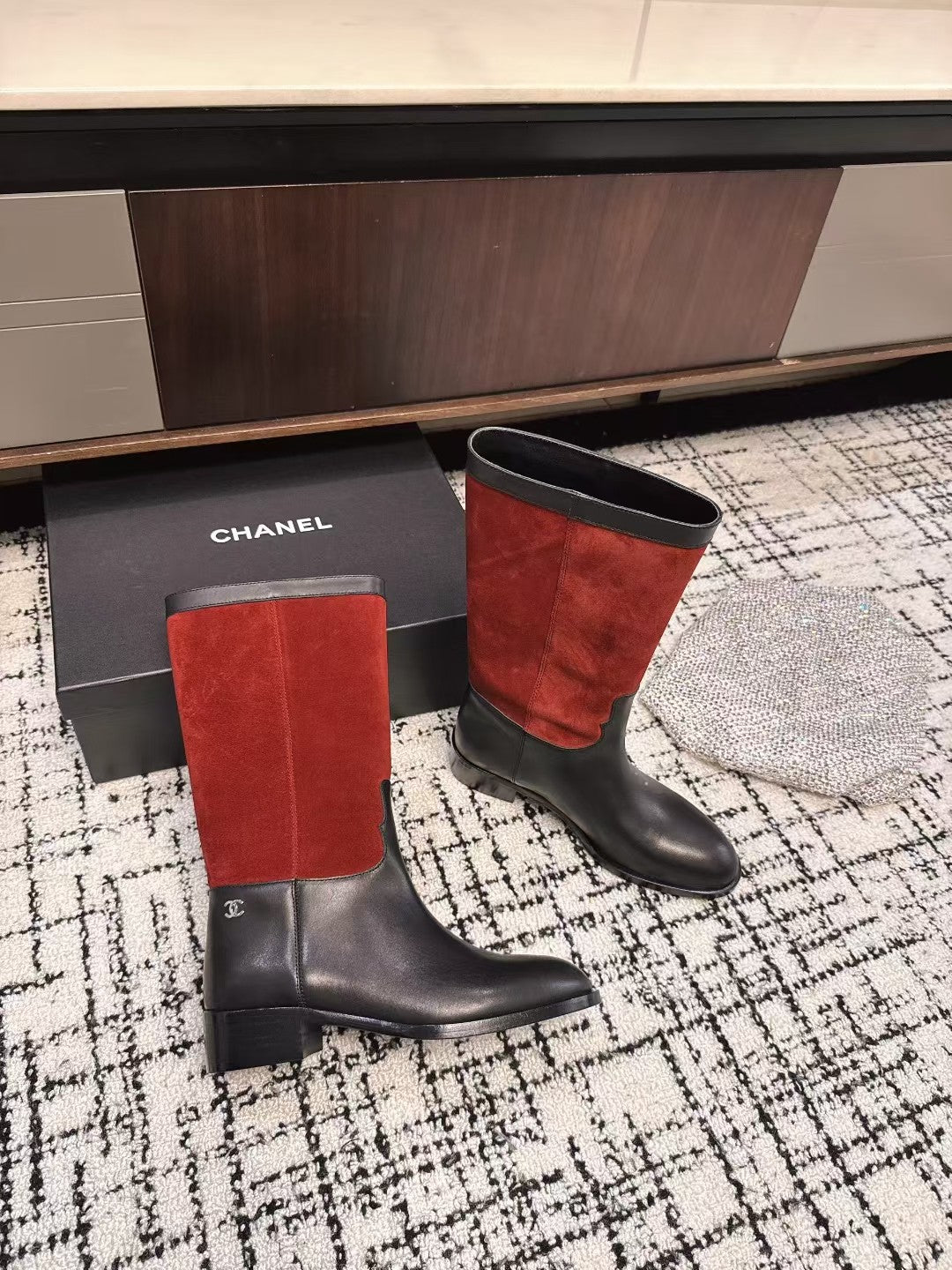 Chanel 25A Winter New Hight Boots Black Red Cowhide 393517