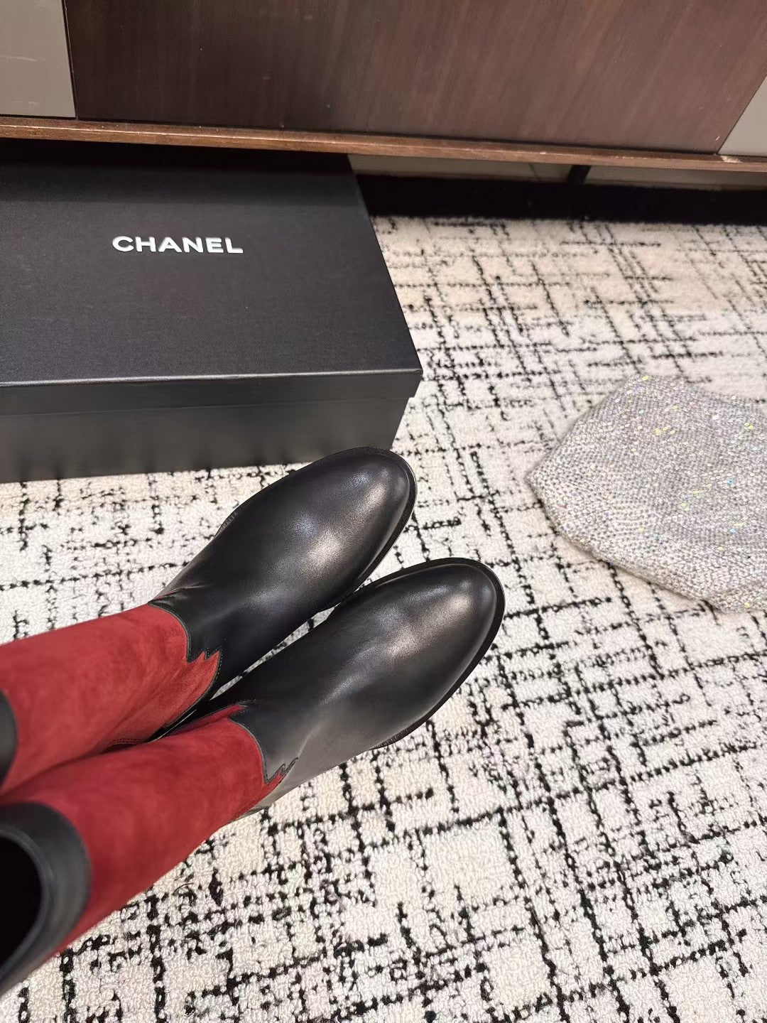Chanel 25A Winter New Hight Boots Black Red Cowhide 393517