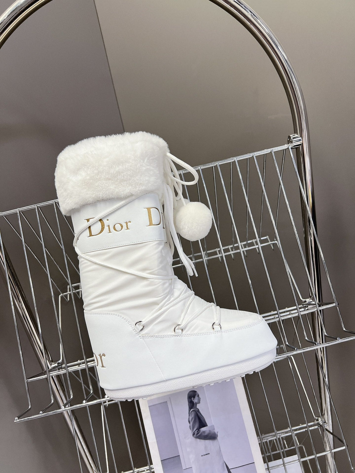 CD Short Boots 60mm In White Cowhide With Feather 989719