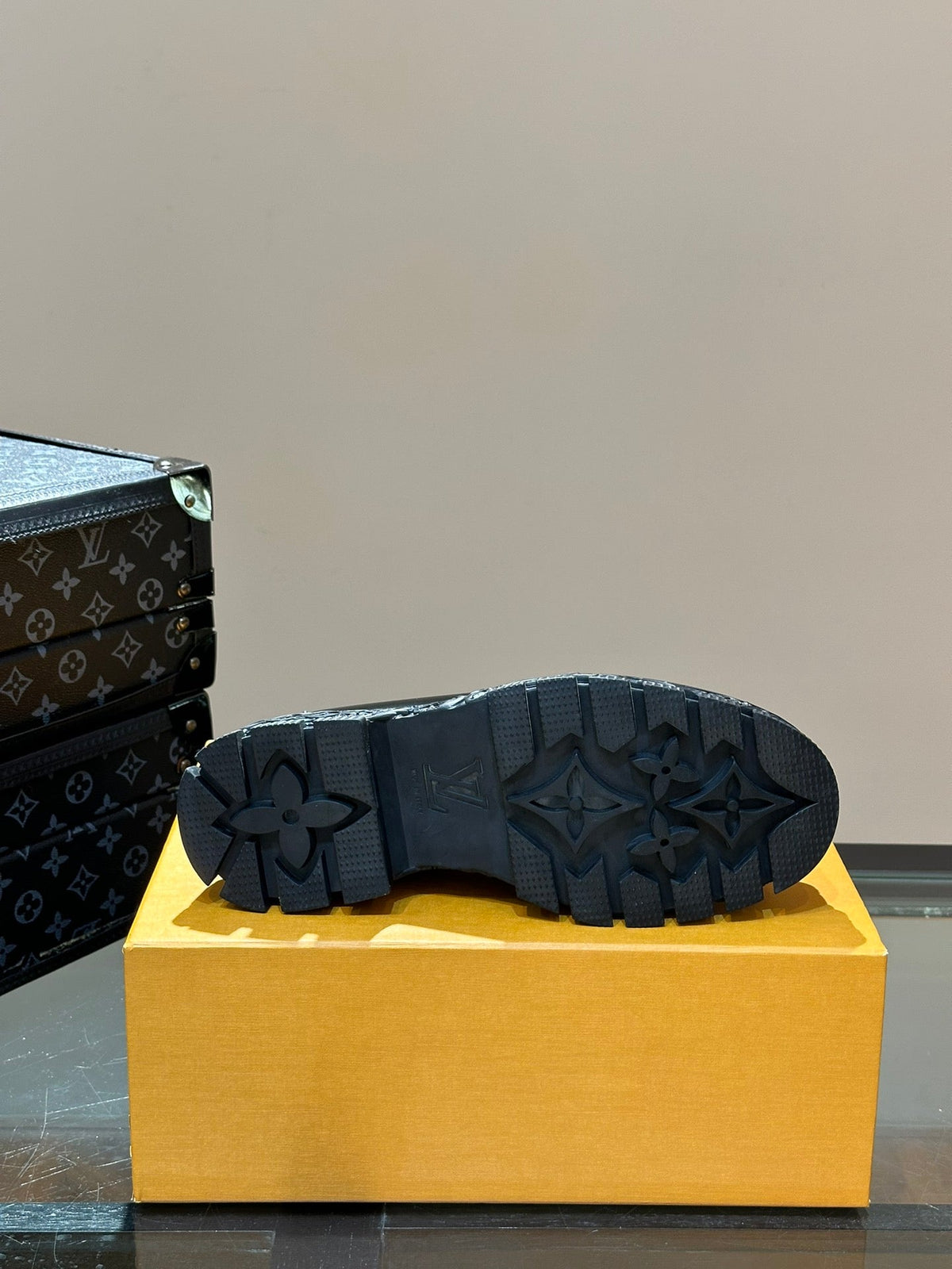 LV MAJOR LOAFER IN BLACK SOFT CALFSKIN