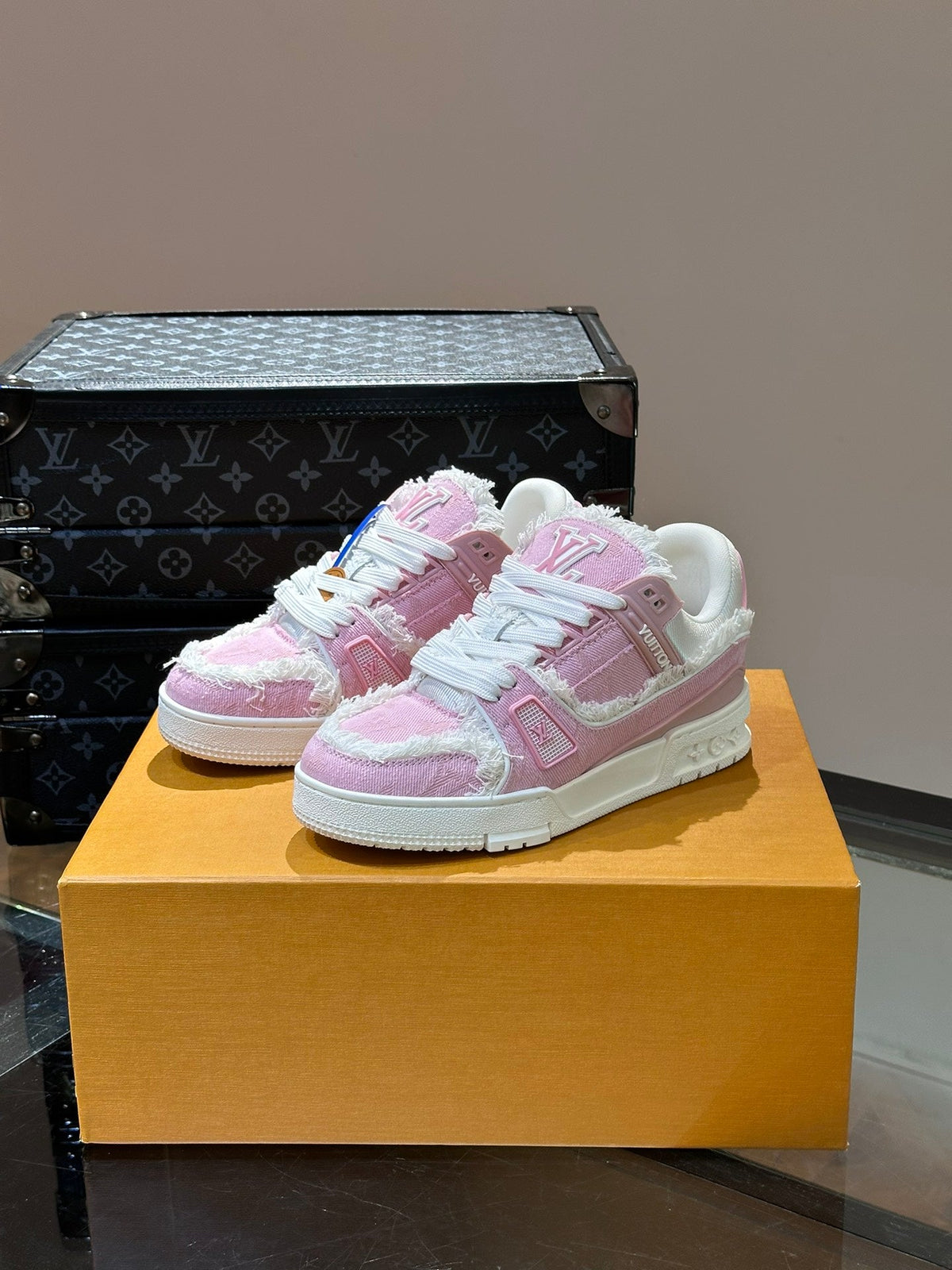 LV TRAINER SNEAKER LIGHT PINK FABRIC AND SUEDE