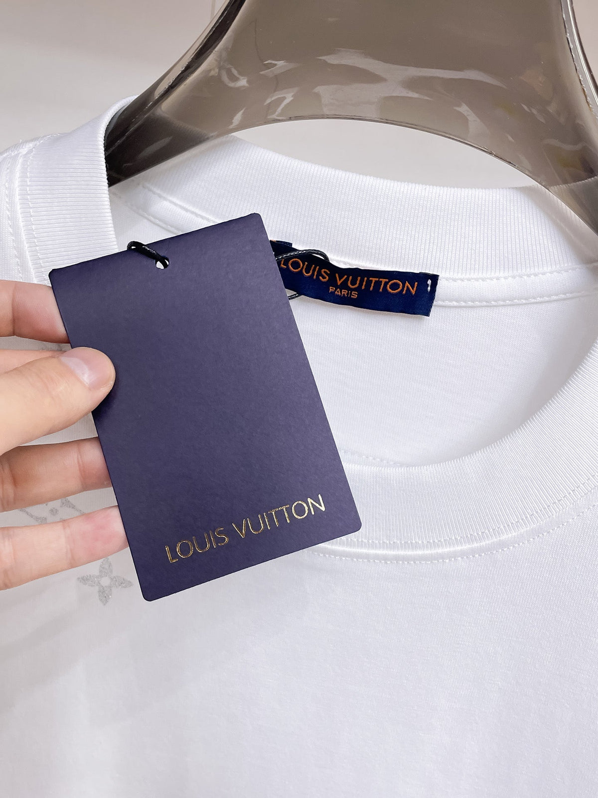 LV 2026 Men Short-sleeved T-shirt Monogram Cotton 303489