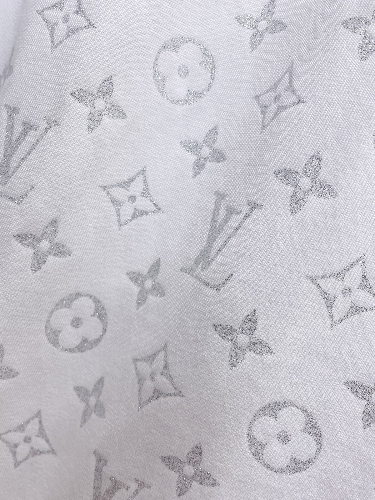 LV 2026 Men Short-sleeved T-shirt Monogram Cotton 303489