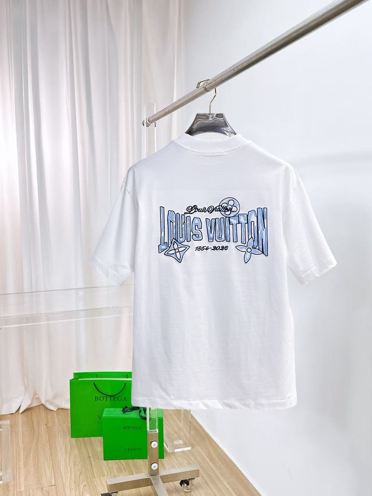 LV 2026 Men Short-sleeved T-shirt Cotton 303432