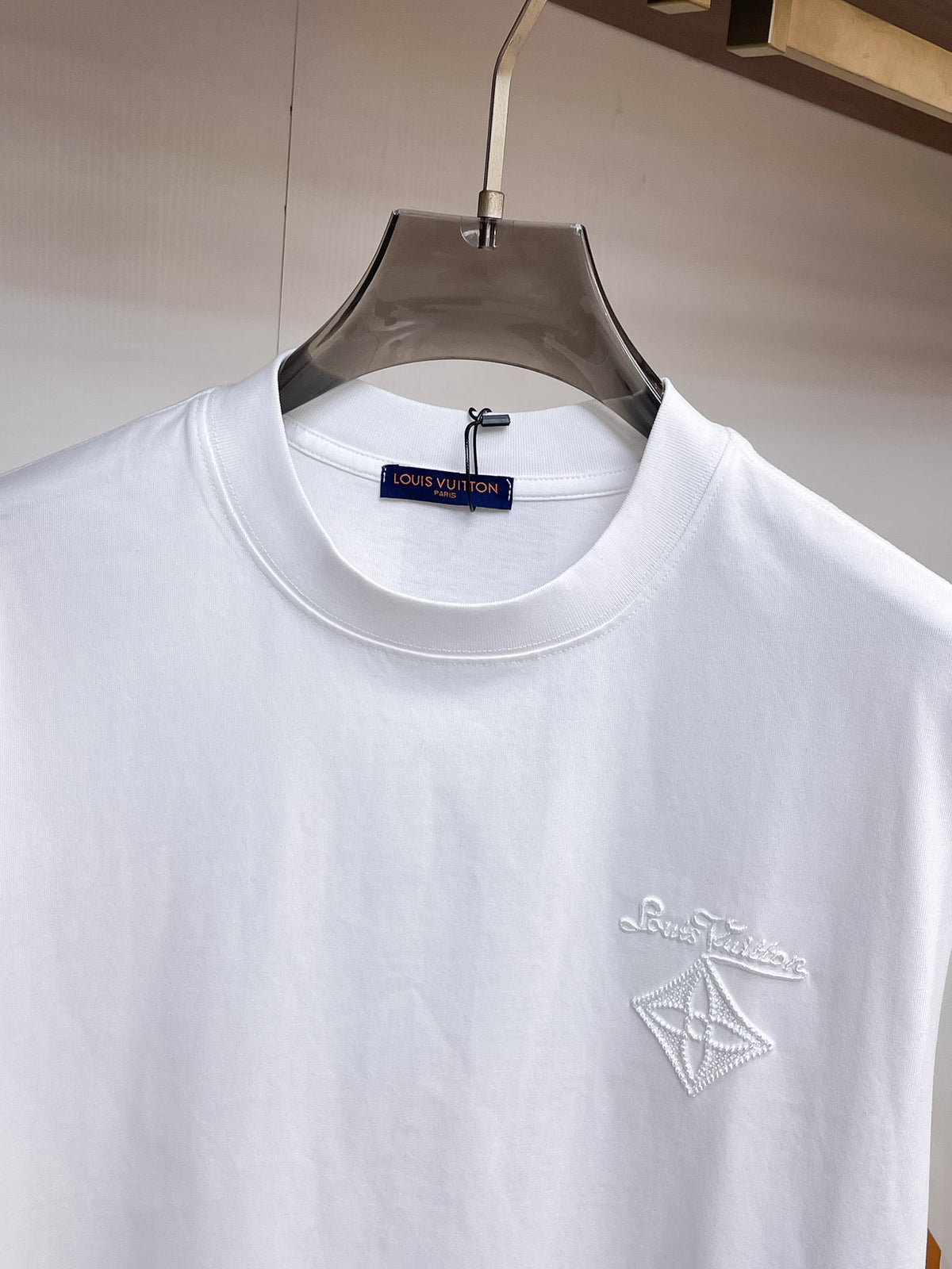 LV 2026 Men Short-sleeved T-shirt Cotton 303490
