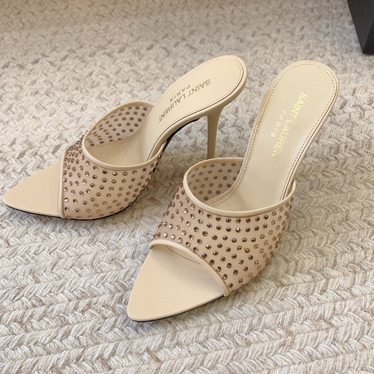 LA 16 HEELED MULES ATTACHED RHINESTONES IN CREAM MESH