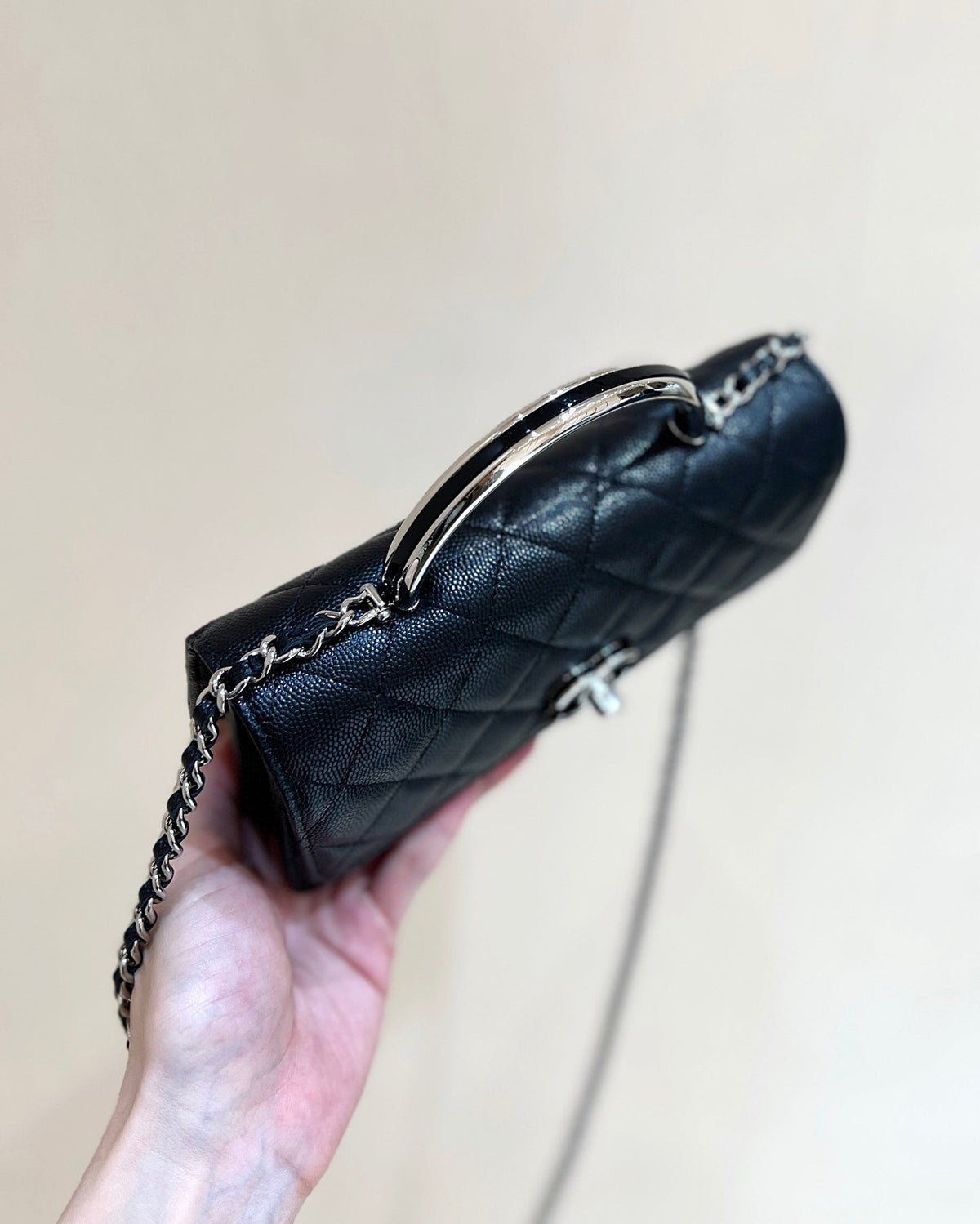CC 25P Flap Bag Top Handle 18.5cm Black Grained Calfskin