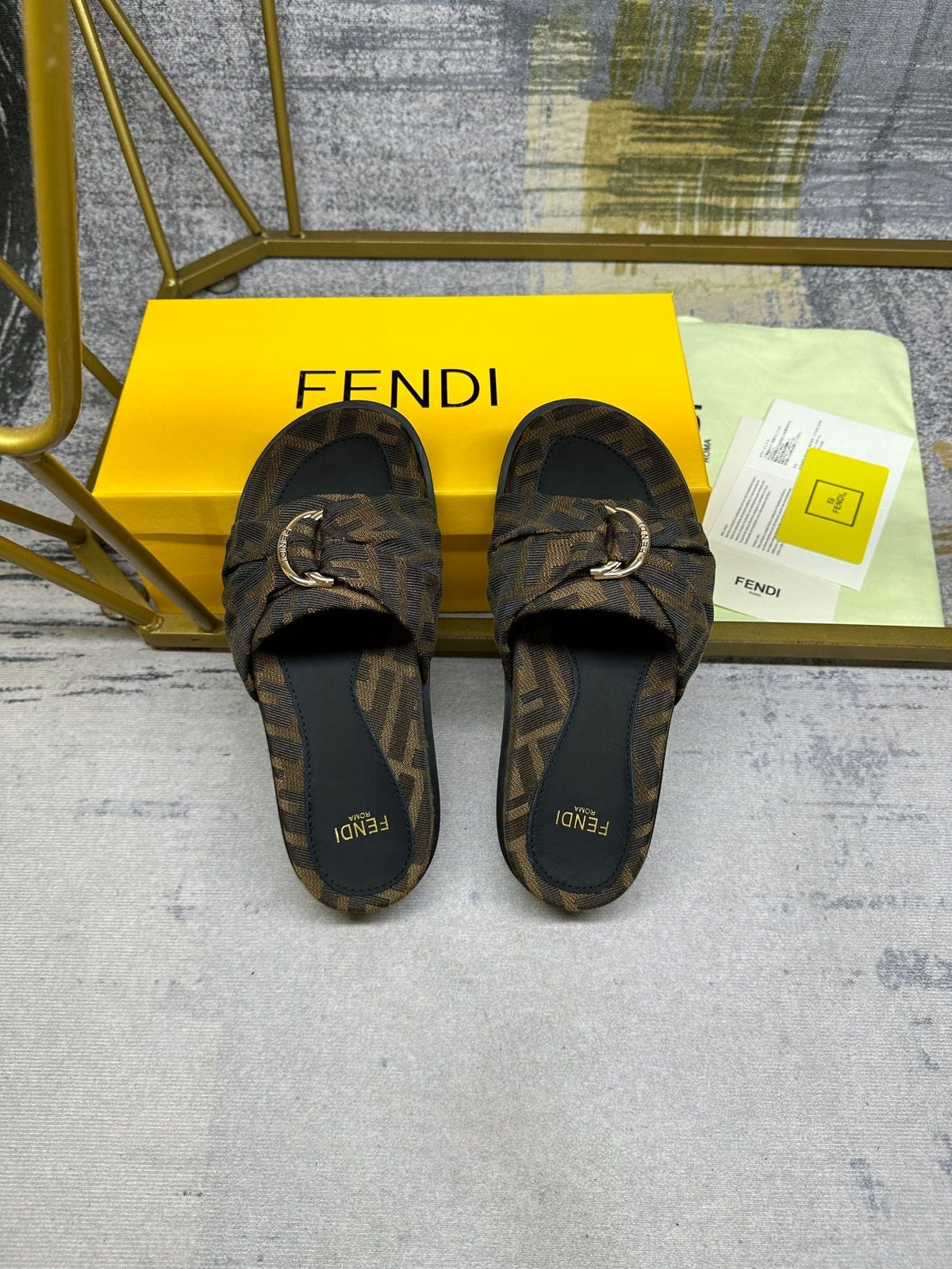 FF Feel 10 Brown Black FF jacquard Slide
