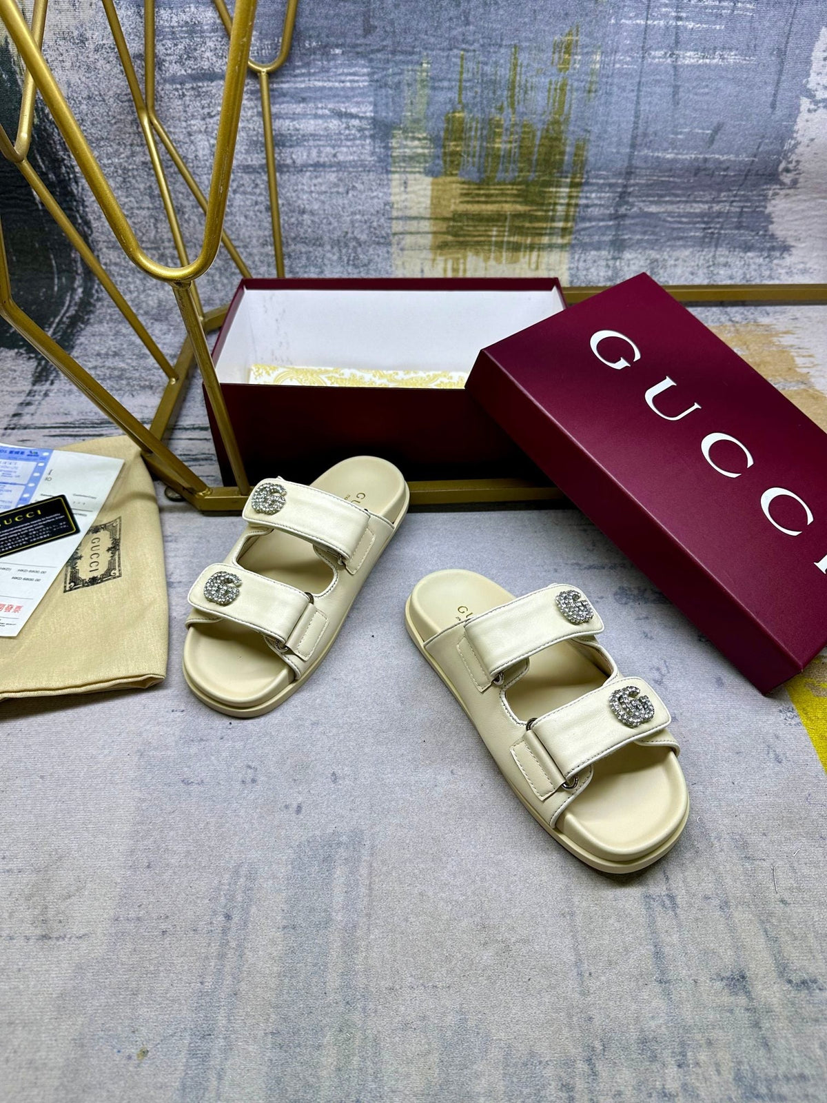 GG Women's Double G sandal Cream Leather 235101