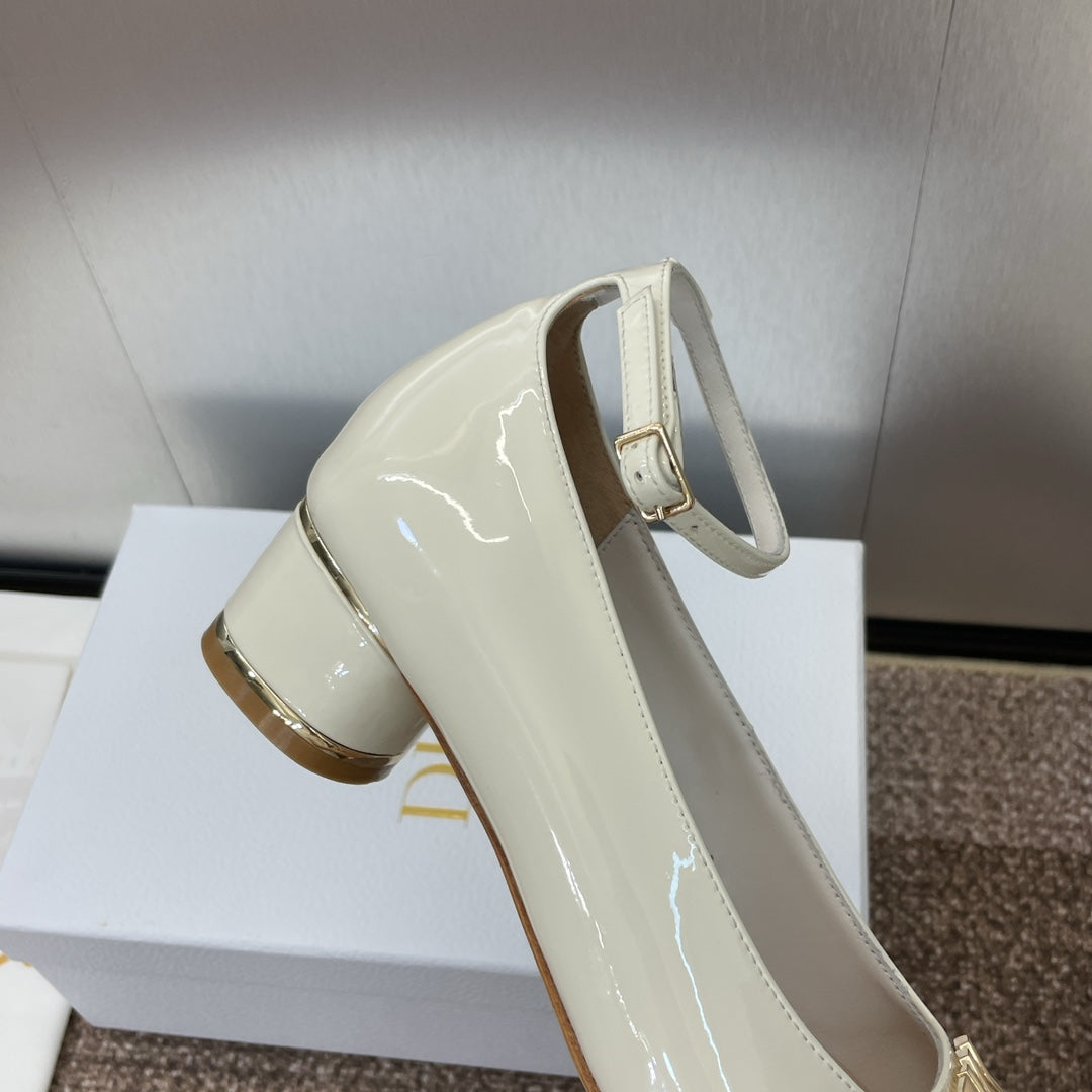 CD Miss Dior Pump 35mm Glossy White Cowhide