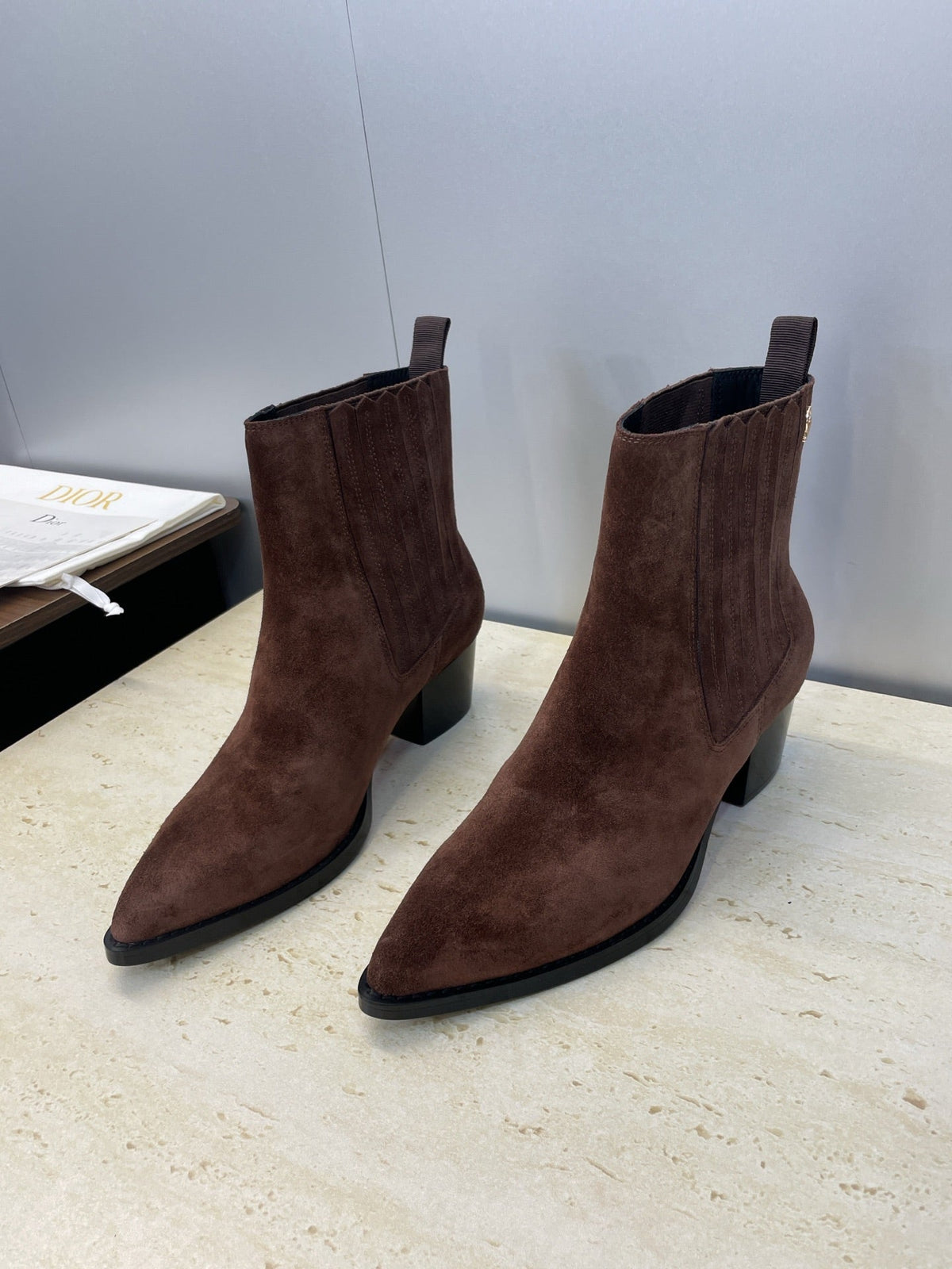 Dior 2025 D-West Chelsea Boots Chocolate Brown Suede 508544