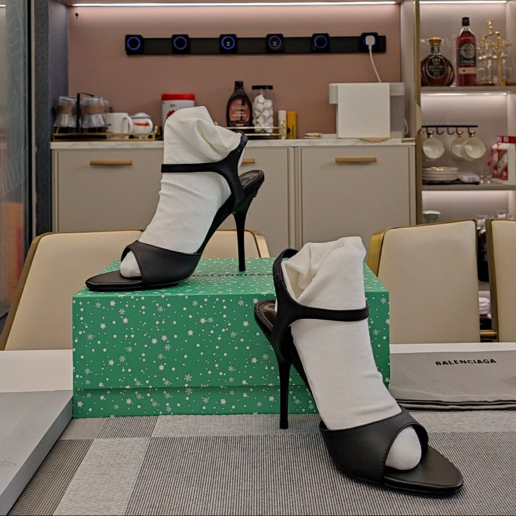 OPEN TOE STRAPPY HIGH HEEL IN BLACK CALFSKIN