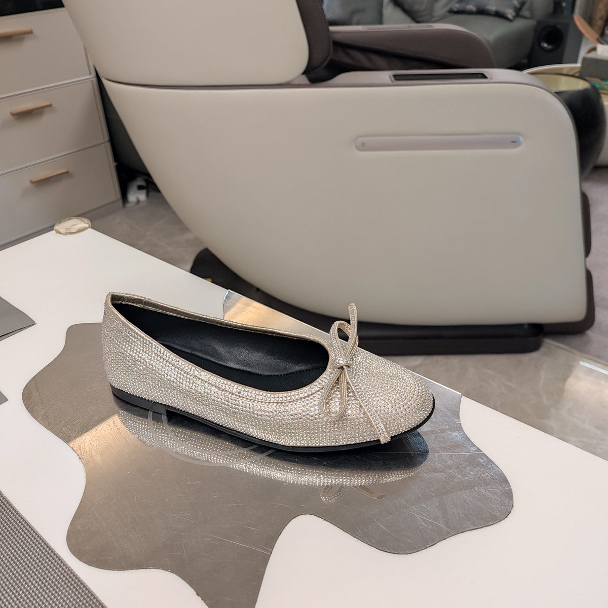 RHINESTONE BALLET FLATS WITH BOW IN BEIGE SHEEPSKIN