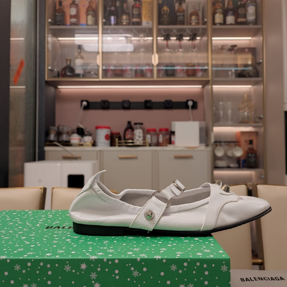 STUDDED MARY JANE FLATS IN WHITE SHINY LAMBSKIN