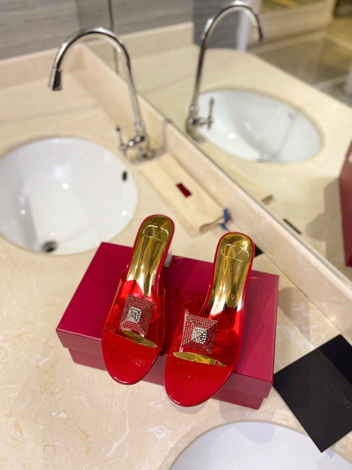 HIGH MULE 60MM IN CHERRY RED SHEEPSKIN AND TRANSPARENT PVC