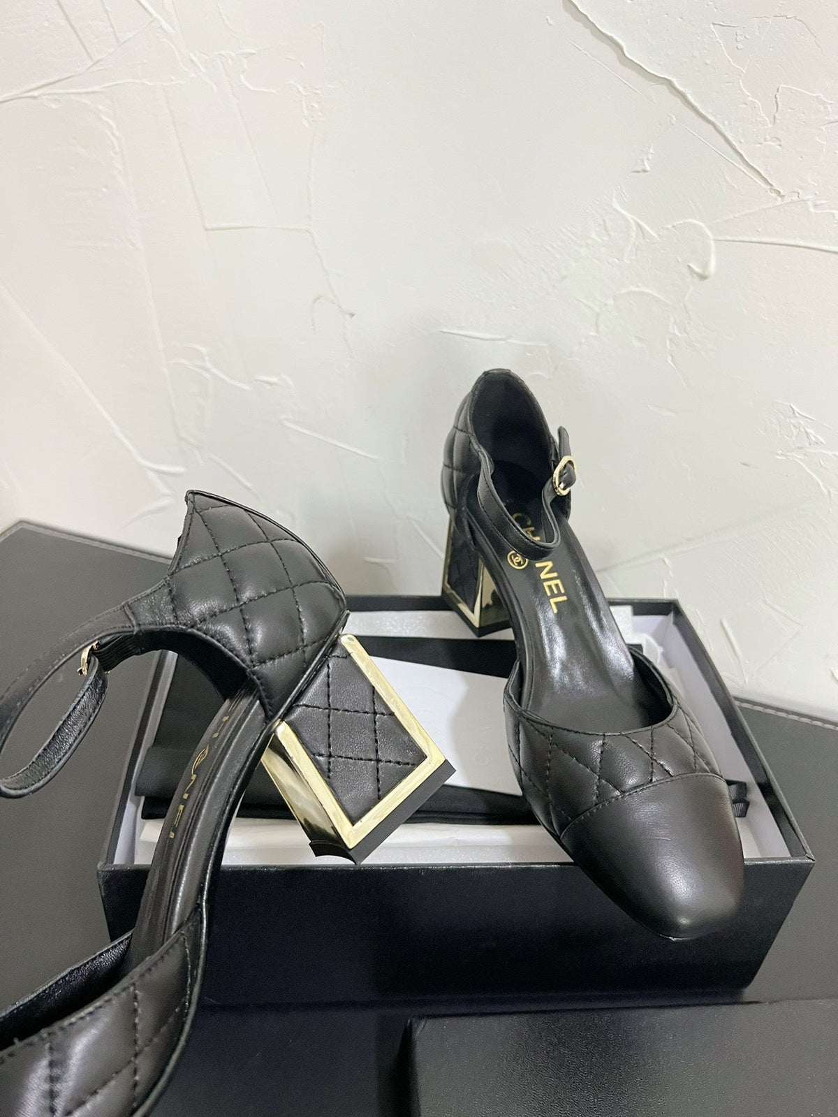 CC Mary Janes 55mm In Black Quilted Lambskin  949762