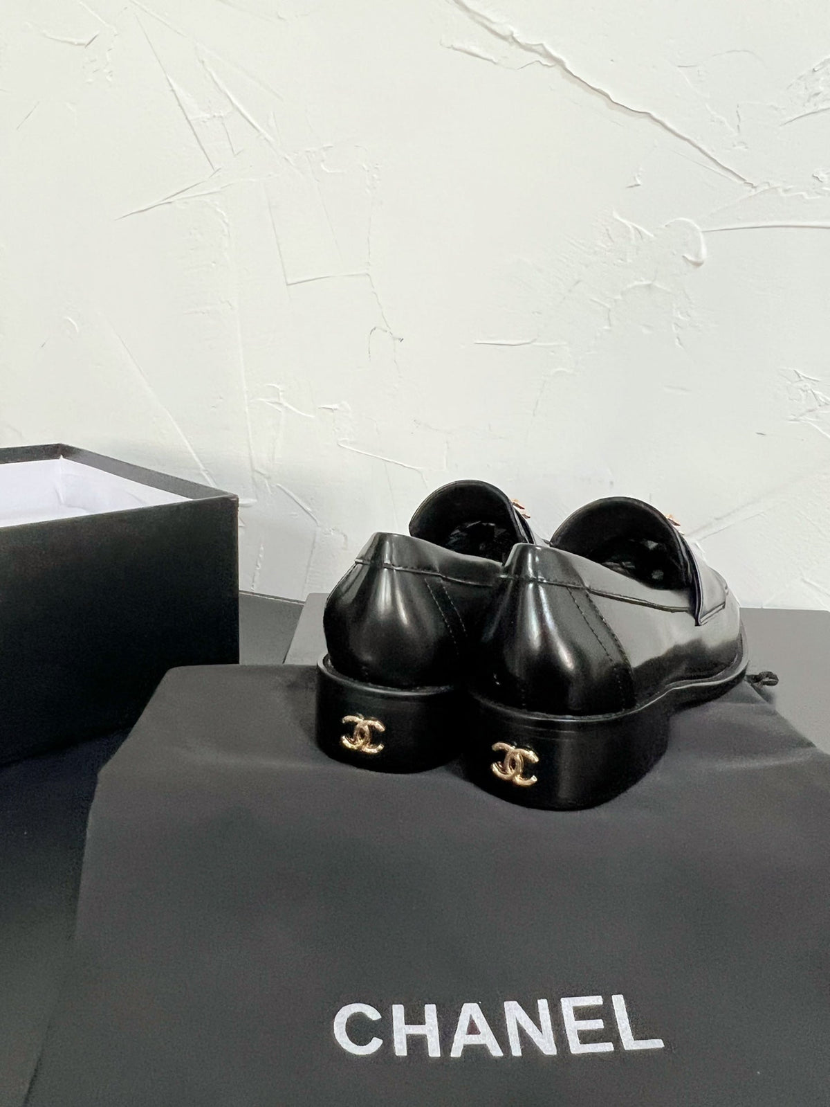 CC Moccasins Glossy Black Calfskin 949655