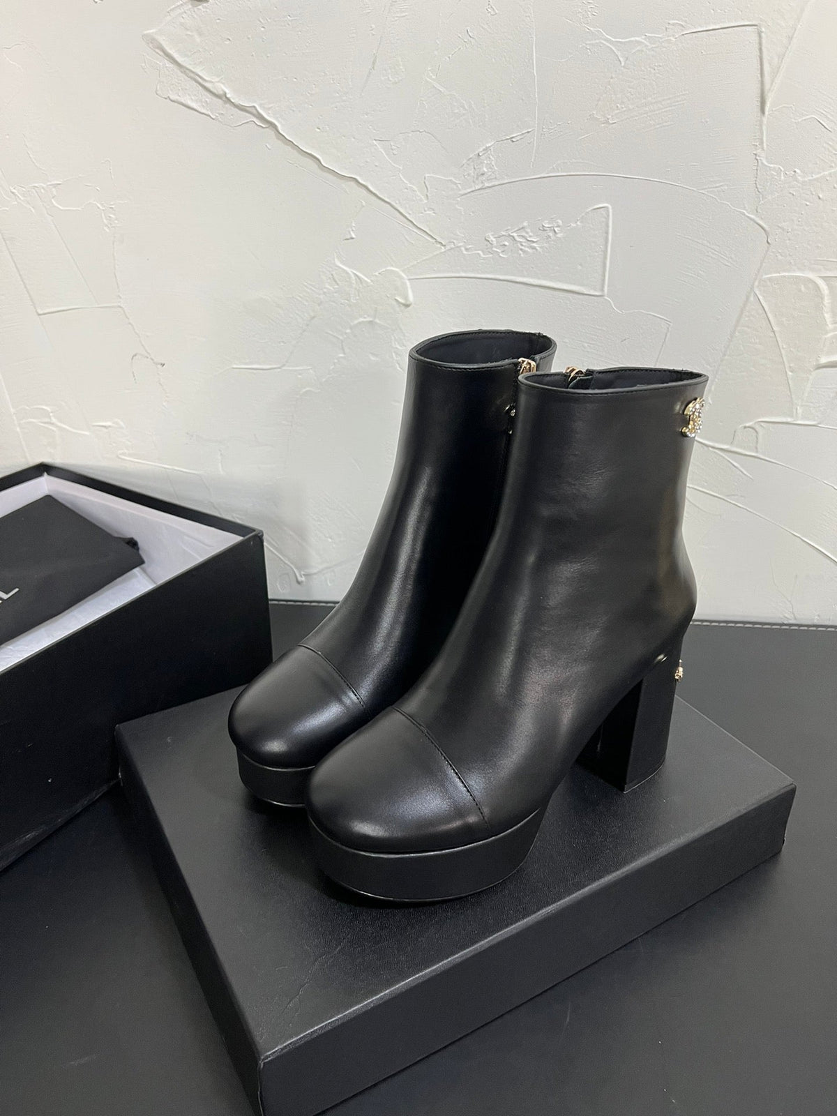 CC Short Boots 95mm In BLack Plain Lambskin 949658