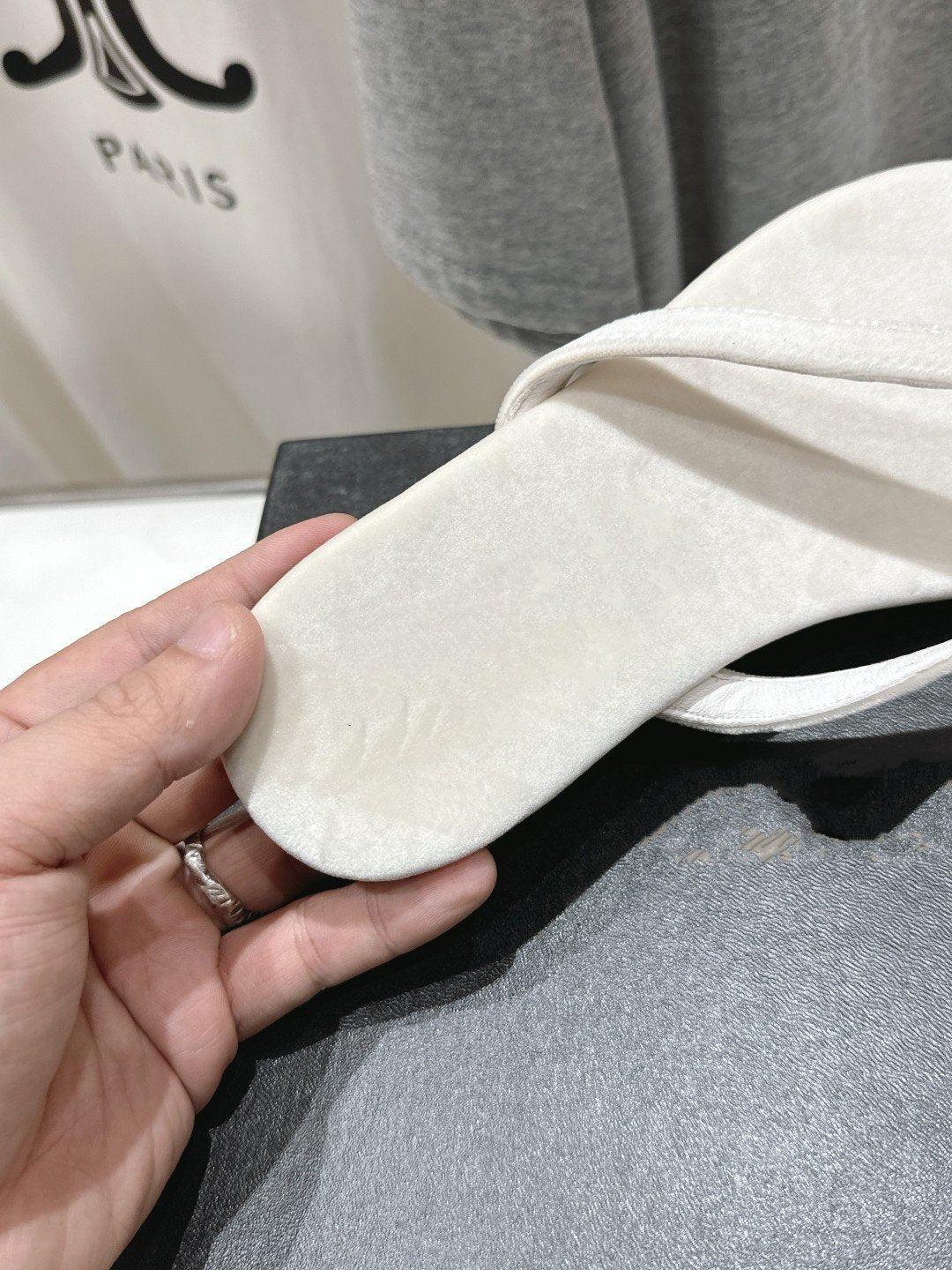 cc thong sandal cream velvet