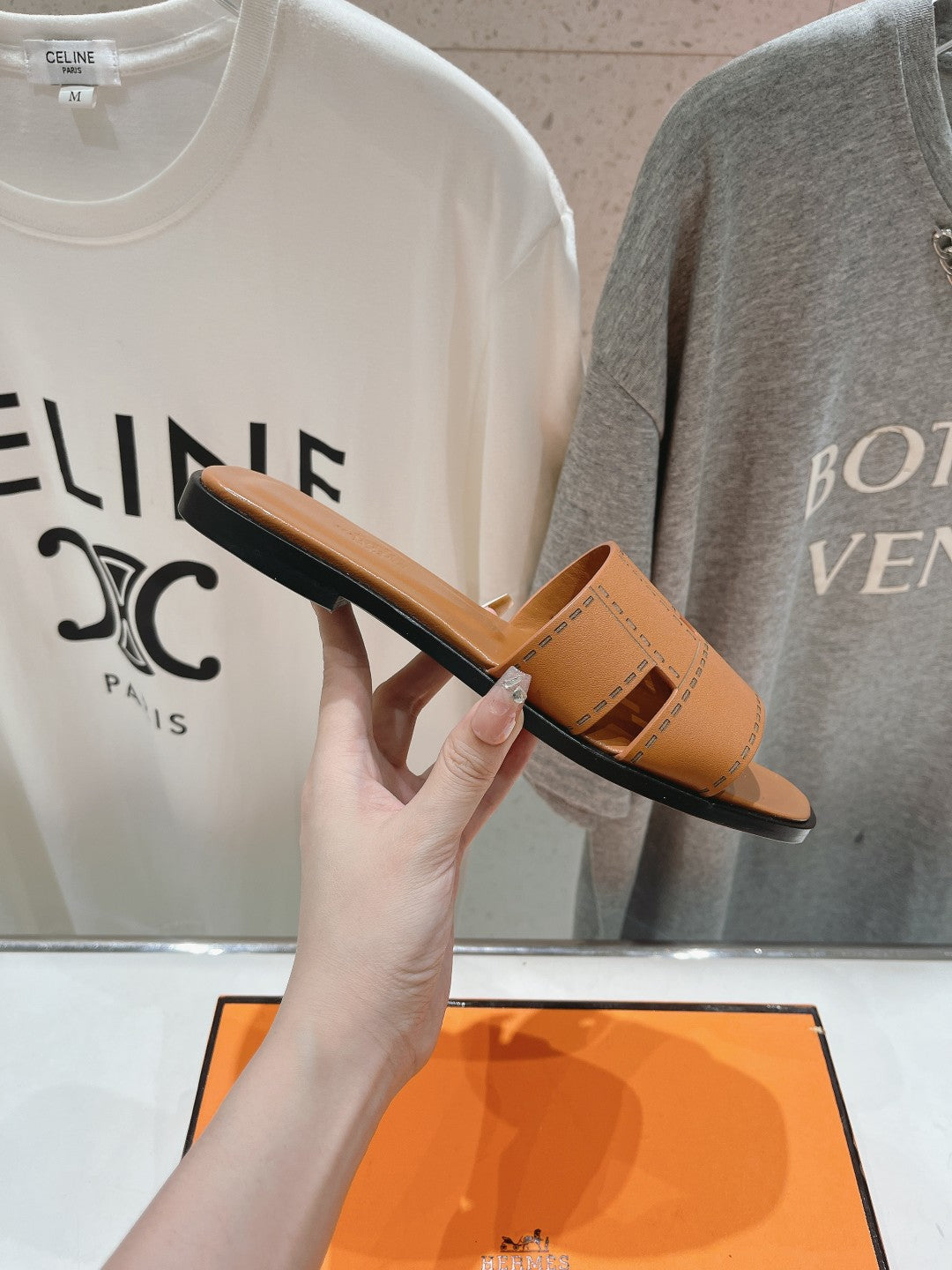 Idioma Sandal Tan Calfskin