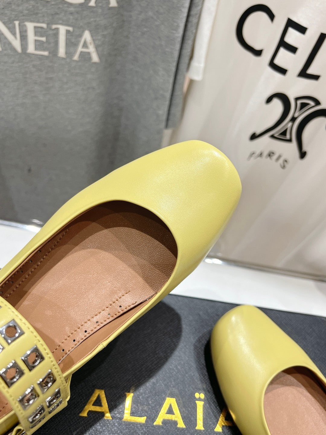 Alaila Biker Ballet Flats In Light Yellow Cowhide 911436
