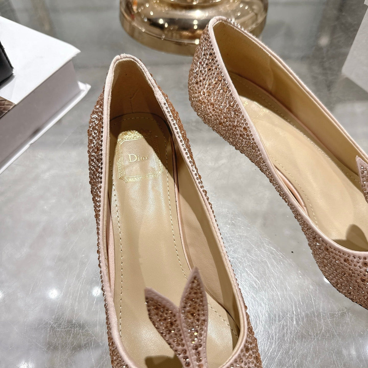 CD 26 Pump 35mm Beige Full Diamond Sheepskin 592201