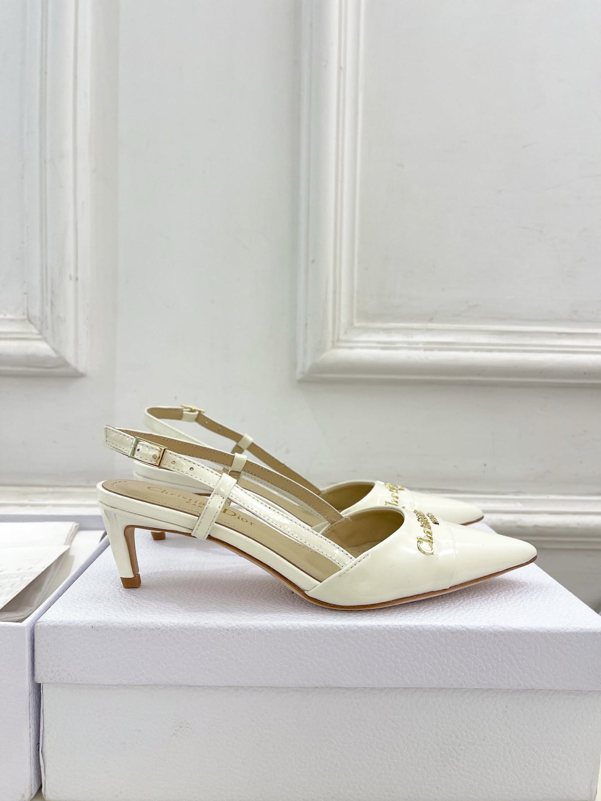 CD 25 Slingback Heel White Calfskin 307432