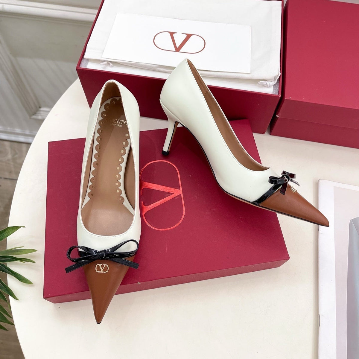 VT 25 Bepointy Pump 8cm White Brown Lambskin 325524