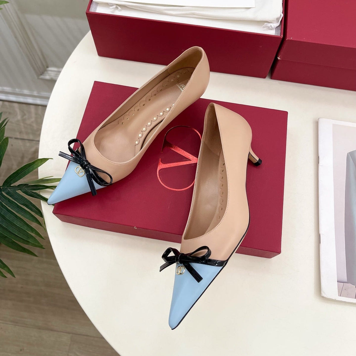 VT 25 Bepointy Pump 4.5cm Nude Blue Lambskin 325527