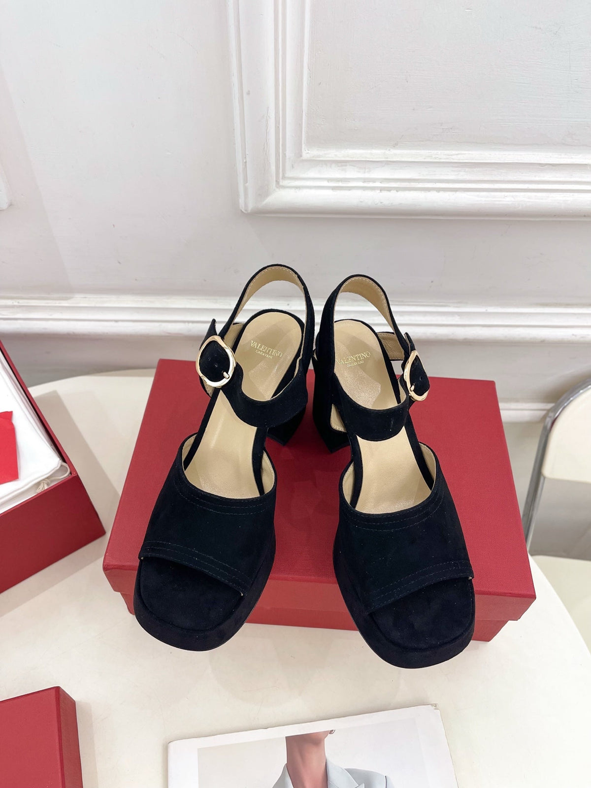 VT Garavani 25 Platform Black Suede 330964