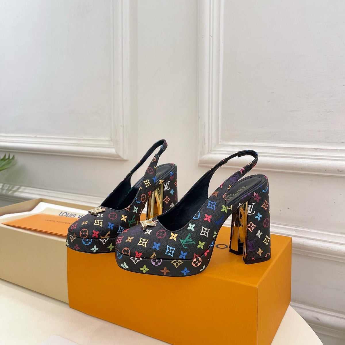 LV 26ss Platform Sandals 110 Black Monogram Multicolor Leather 631926