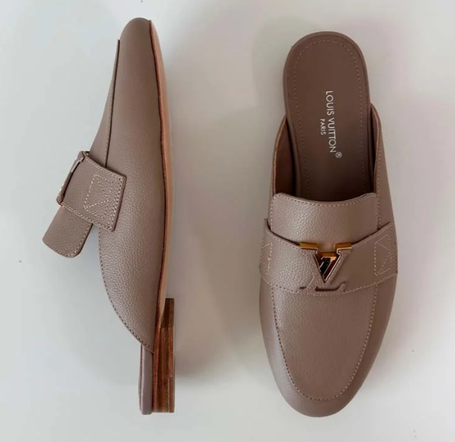 LV 25C LV Capri Open Back Loafer Cream Wrinkled Cowhide 219927