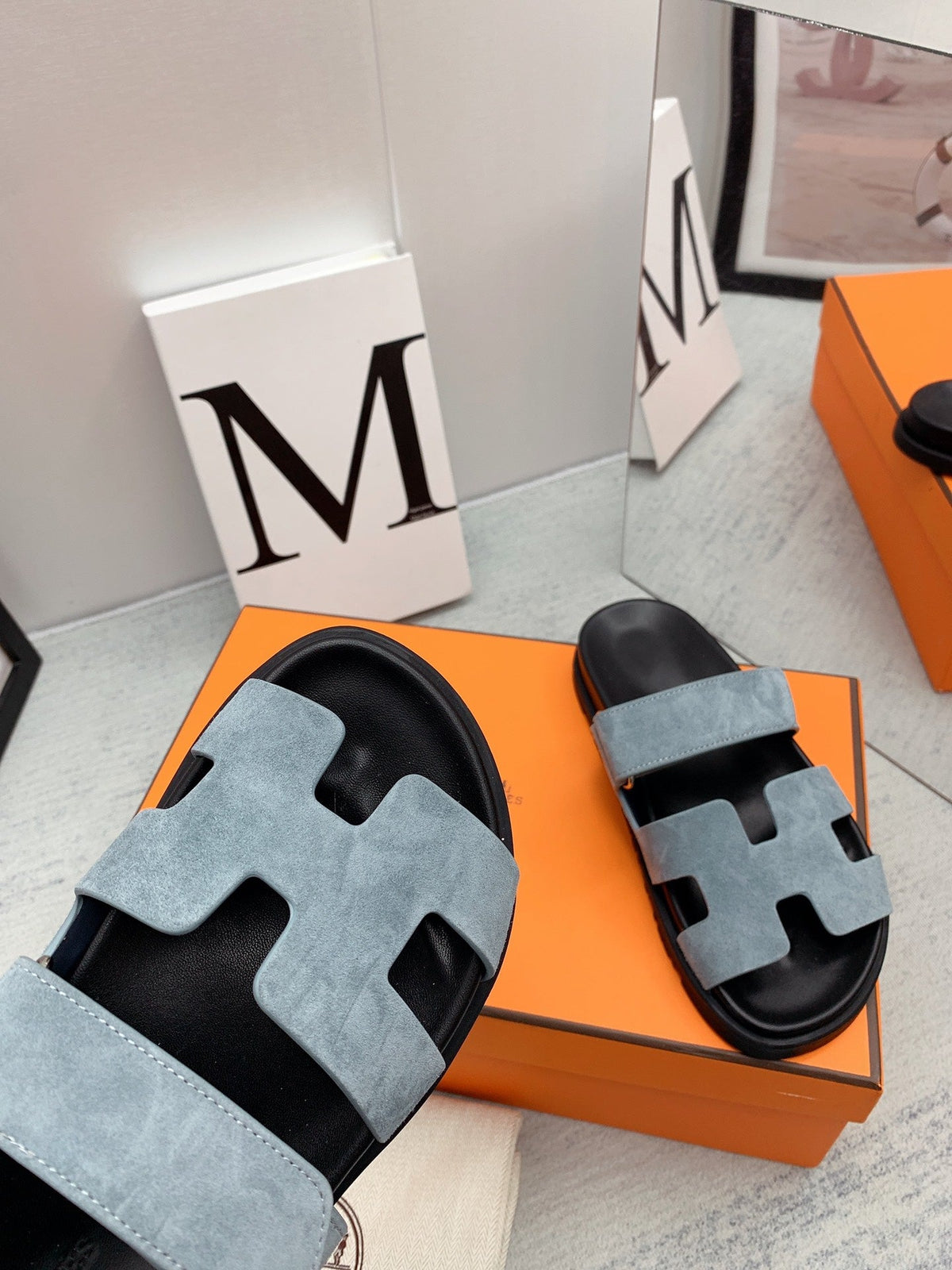 Chypre Sandal Black insole Light Blue lining