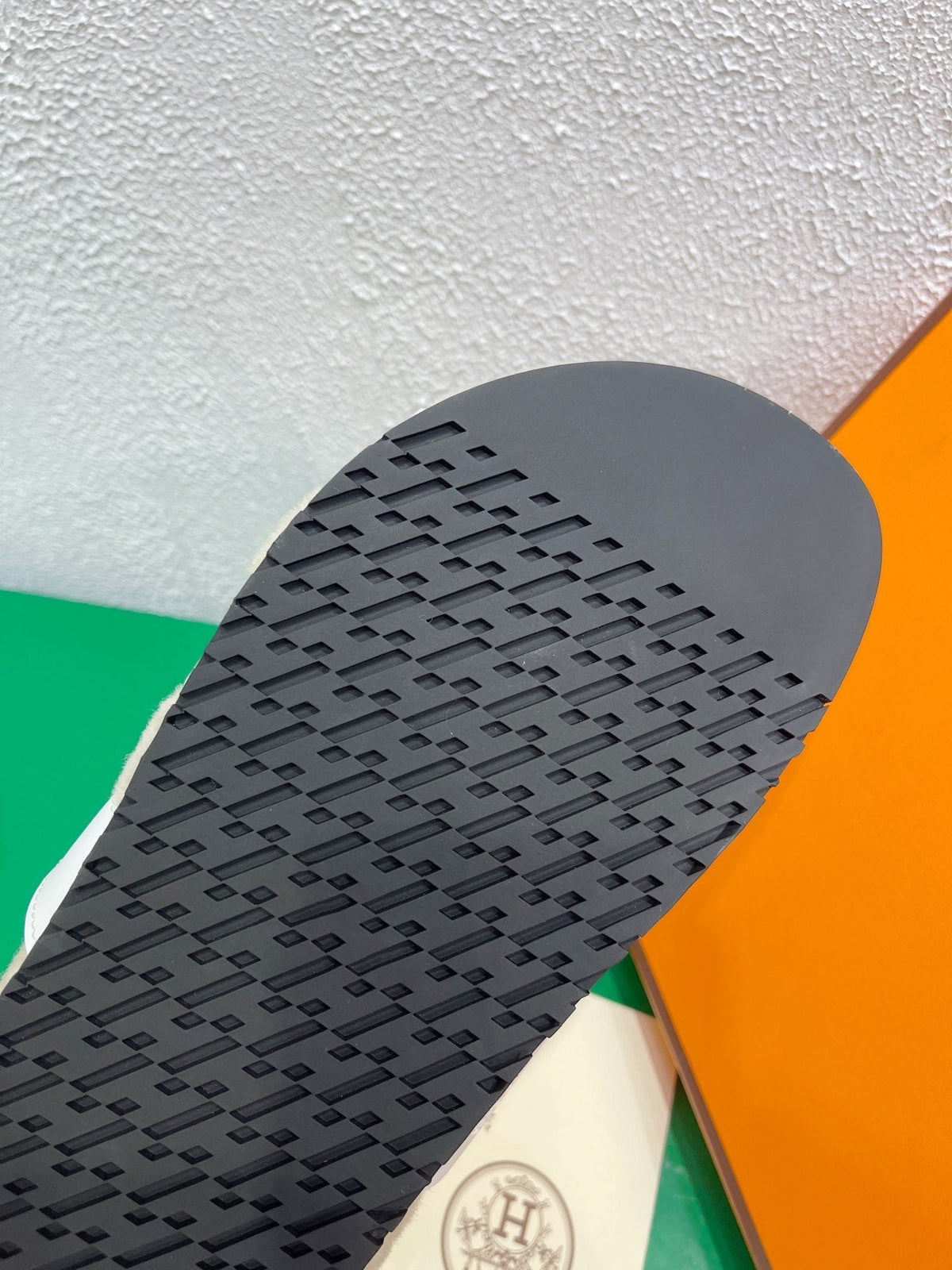 Chypre Sandal White shearling insole White goatskin lining